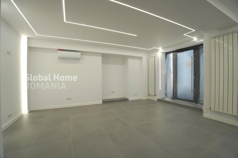 Decebal, Muzeul Copiilor, spatiu comercial 109 mp, vitrina 5 ml,