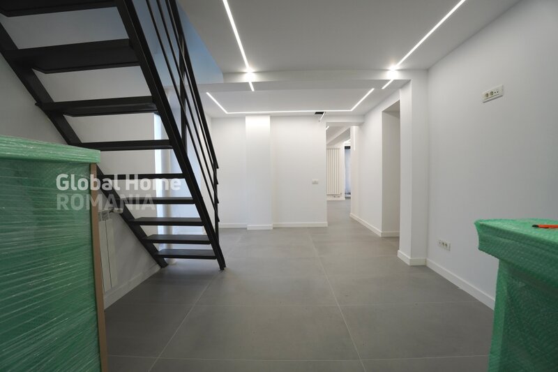 Decebal, Muzeul Copiilor, spatiu comercial 109 mp, vitrina 5 ml,