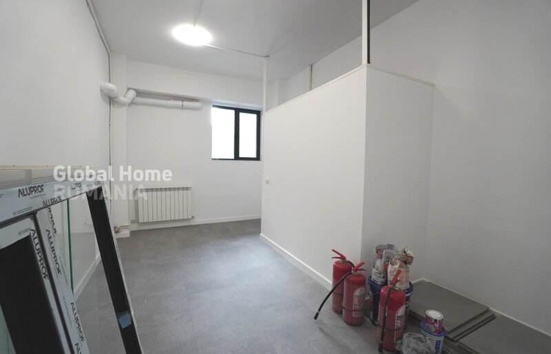 Decebal, Muzeul Copiilor, spatiu comercial 109 mp, vitrina 5 ml,