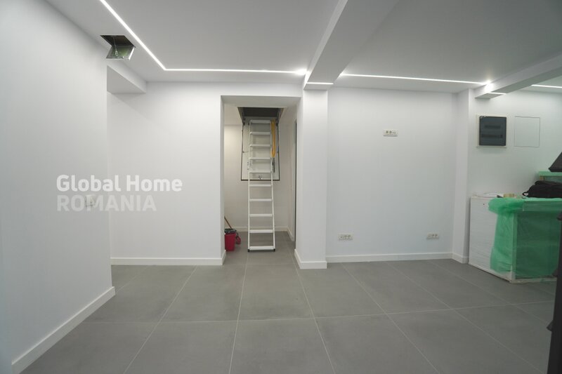 Decebal, Muzeul Copiilor, spatiu comercial 109 mp, vitrina 5 ml,